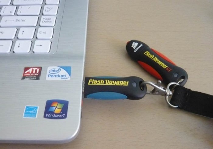 Как загрузиться с DVD-диска или USB Flash (флешки)